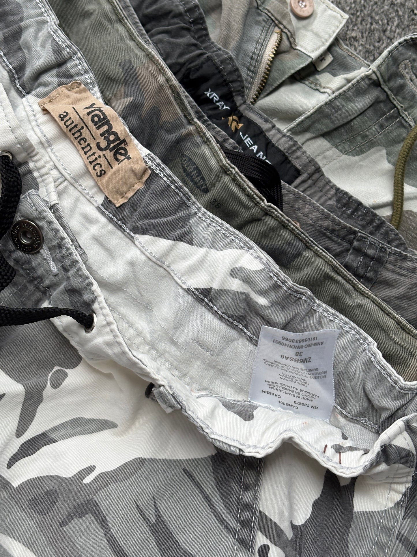 Wrangler Camo Cargo Shorts - W38