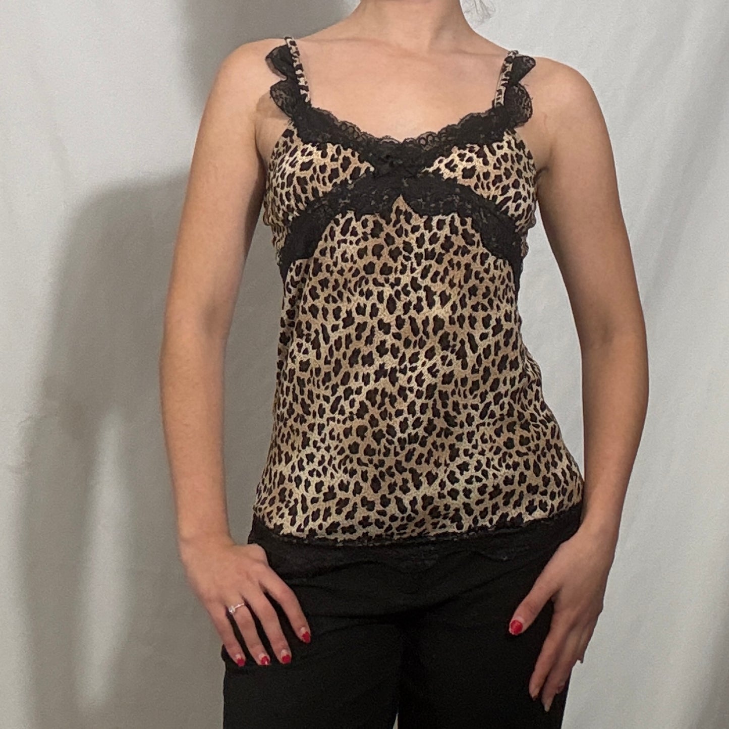 Vintage Y2K Leopard print cami with lace detailing and adjustable straps - Small