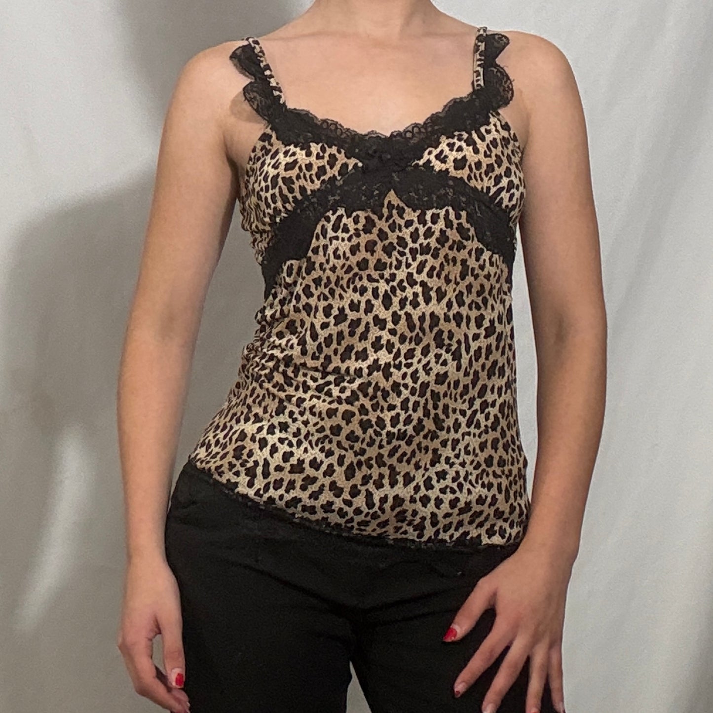 Vintage Y2K Leopard print cami with lace detailing and adjustable straps - Small